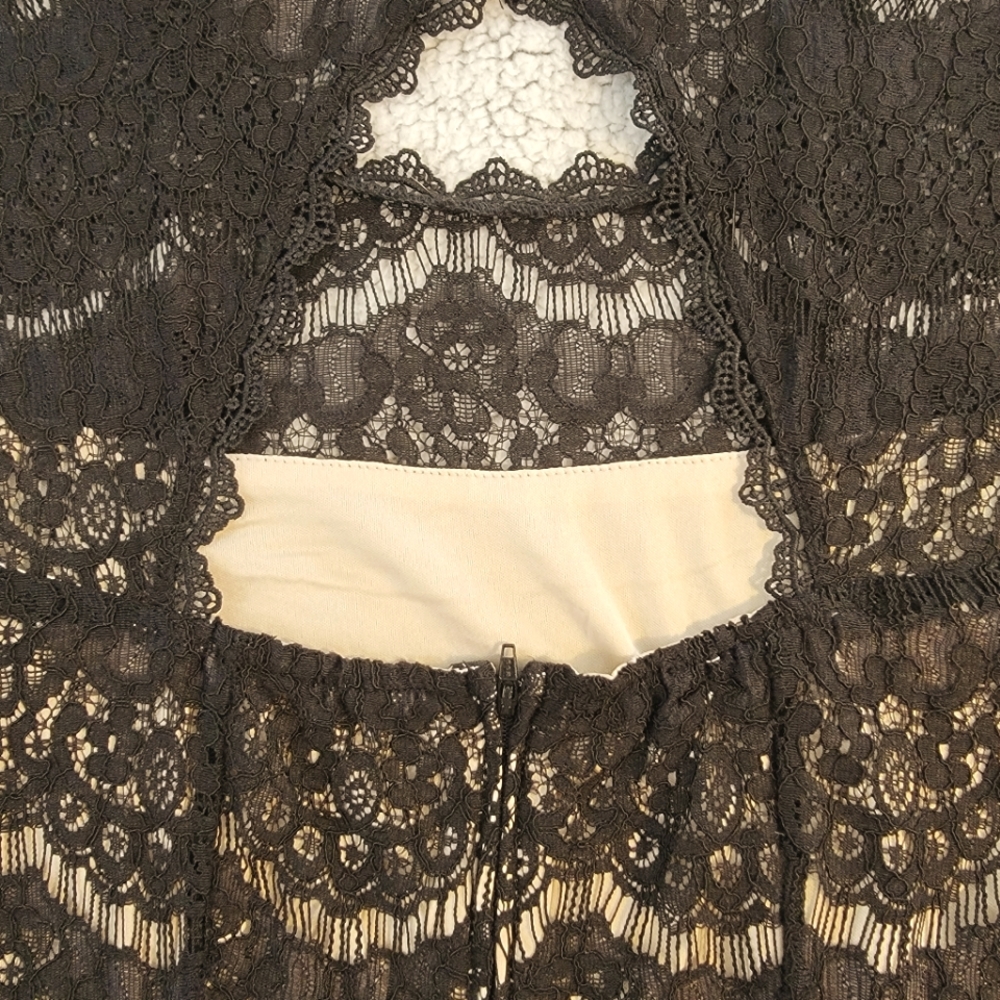 Dress - Picture 3 of 15